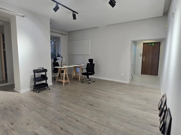 Izdavanje: Poslovni prostor 55 m² – Centar, Podgorica — fotografija 3