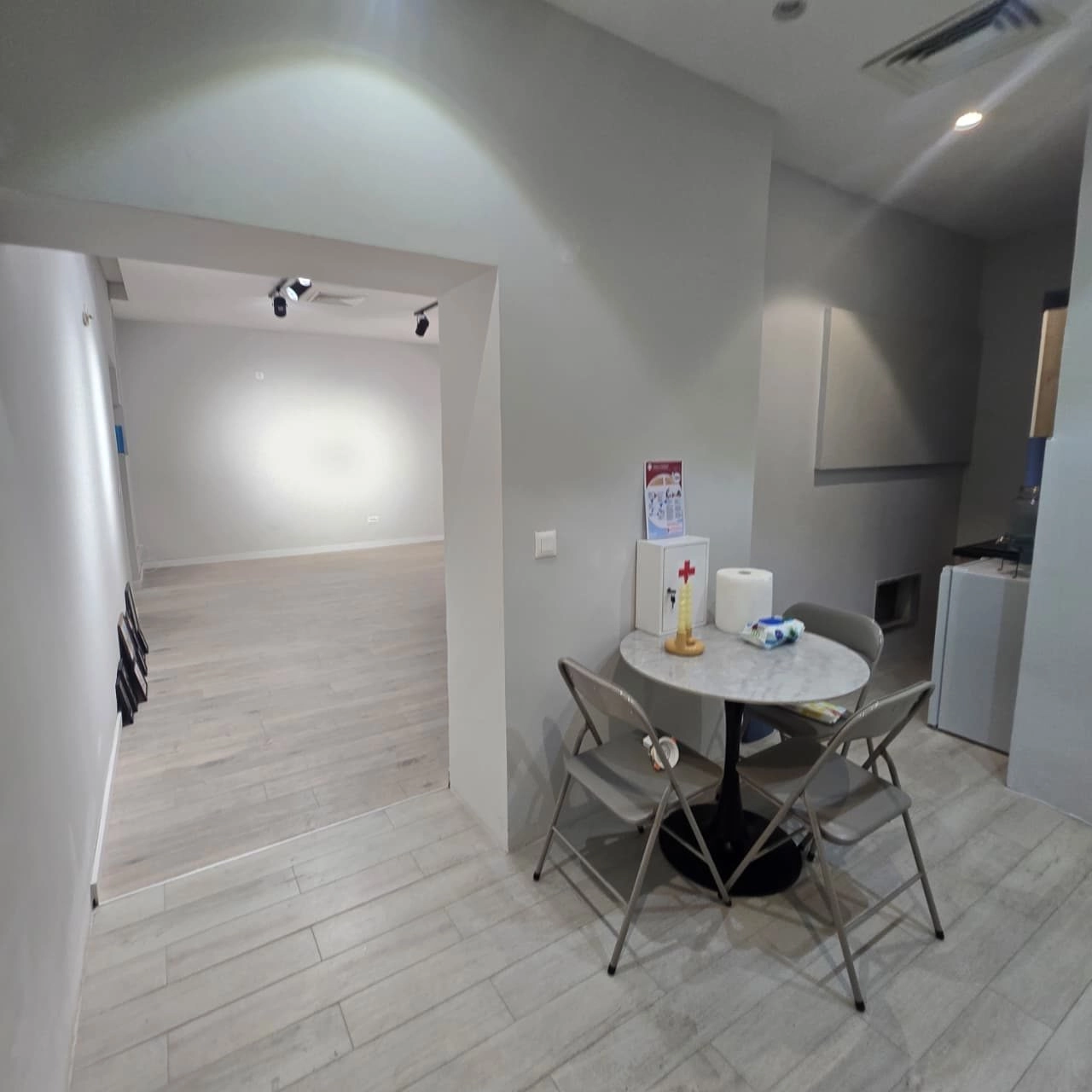 Izdavanje: Poslovni prostor 55 m² – Centar, Podgorica — fotografija 6