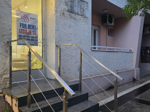 Izdavanje: Poslovni prostor 55 m² – Centar, Podgorica — fotografija 11