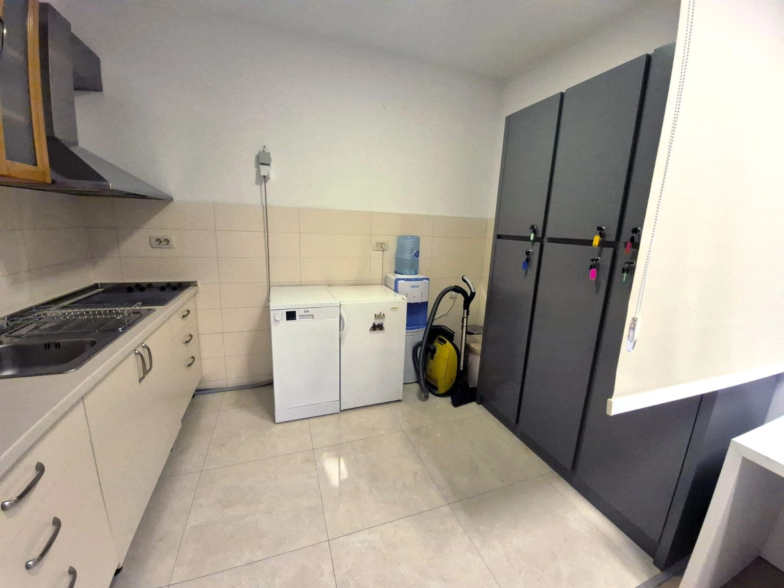 Izdavanje: Trosoban stan 75 m² – City kvart, Podgorica — fotografija 9