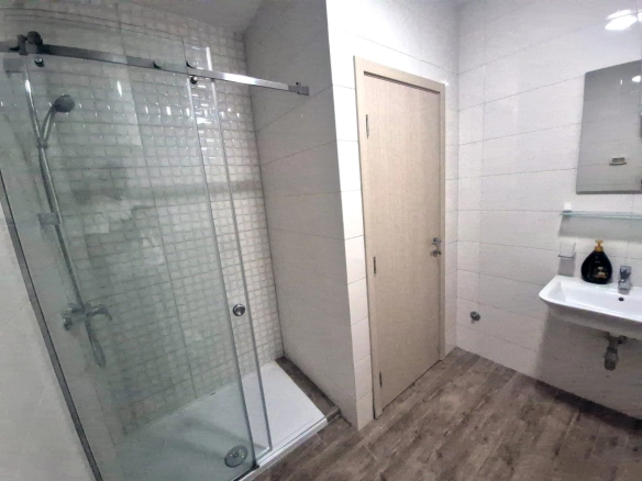 Izdavanje: Trosoban stan 75 m² – City kvart, Podgorica — fotografija 13