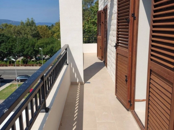 Trosoban stan 217 m² – Mažina, Tivat — fotografija 3