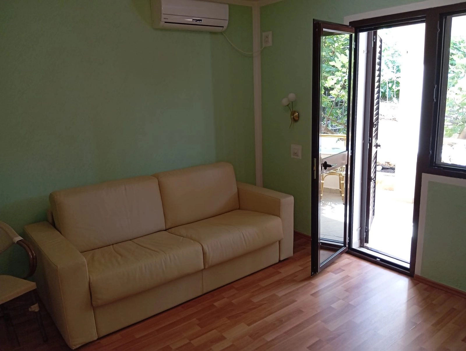 Kuca-sa-dvoristem-u-Utjehi-Bar-2 Kuća 110 m² – Utjeha, Bar — fotografija 3