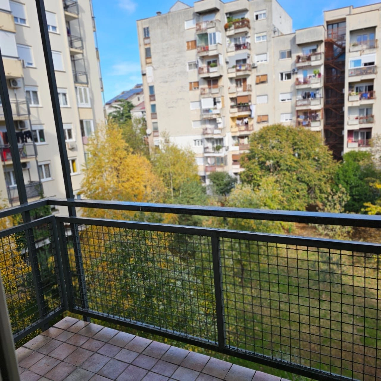 Izdavanje: Jednosoban stan 46 m² – Blok 6, Podgorica — fotografija 2