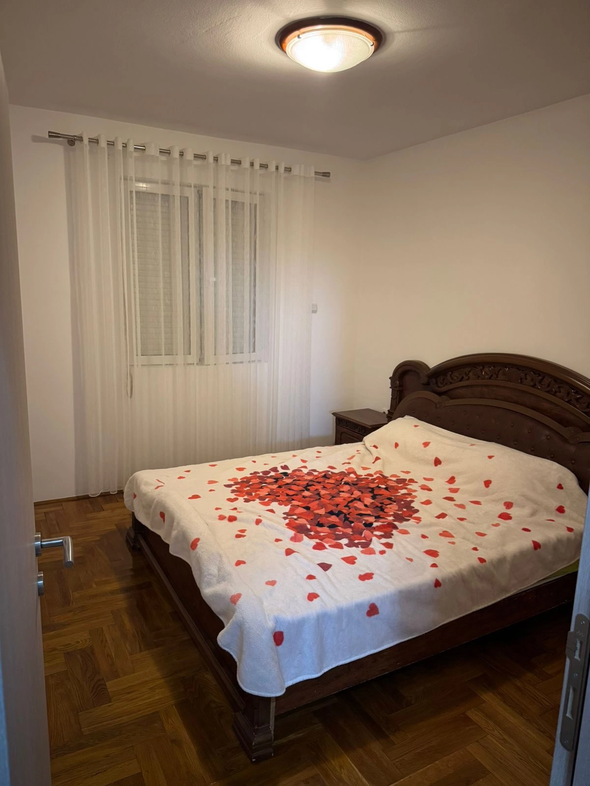Dvosoban-stan-na-Starom-aerodromu-Podgorica-3 Izdavanje: Dvosoban stan 80 m² – Stari aerodrom, Podgorica — fotografija 4