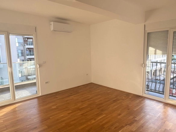 Dvosoban stan 62 m² na Starom aerodromu