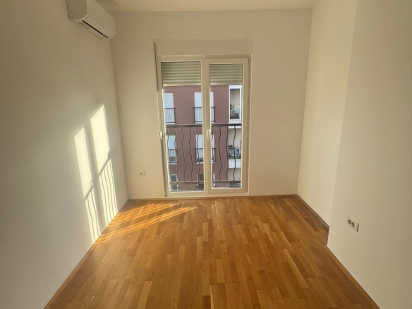 Izdavanje: Dvosoban stan 62 m² – Stari aerodrom, Podgorica — fotografija 7