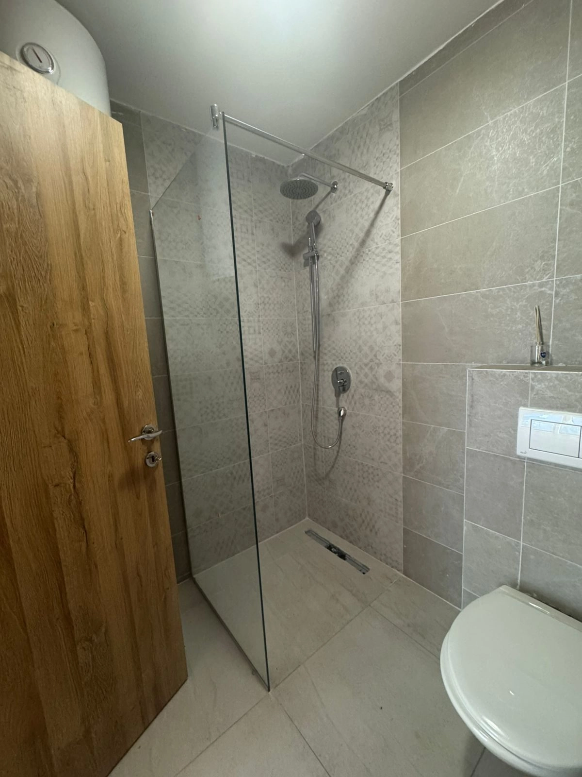 Dvosoban-stan-62-m²-na-Starom-aerodromu-Podgorica-7 Izdavanje: Dvosoban stan 62 m² – Stari aerodrom, Podgorica — fotografija 8