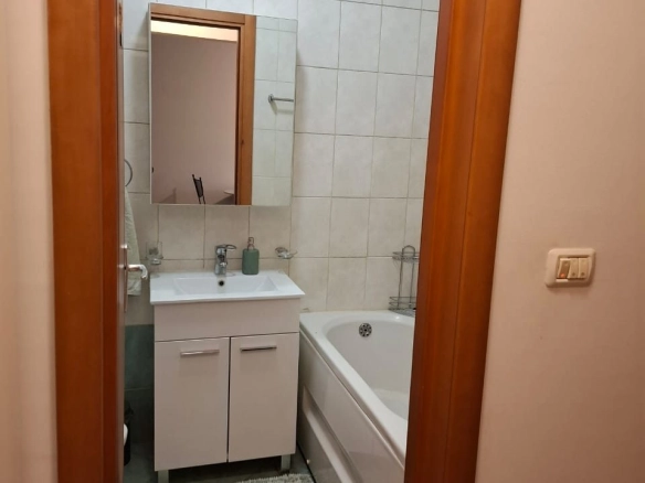Izdavanje: Jednosoban stan 47 m² – Stari aerodrom, Podgorica — fotografija 3