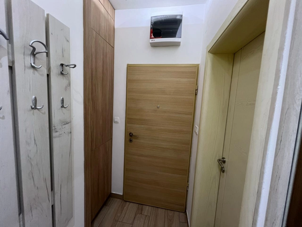 Jednosoban-stan-na-Starom-aerodromu-Podgorica-6 Izdavanje: Jednosoban stan 47 m² – Stari aerodrom, Podgorica — fotografija 7