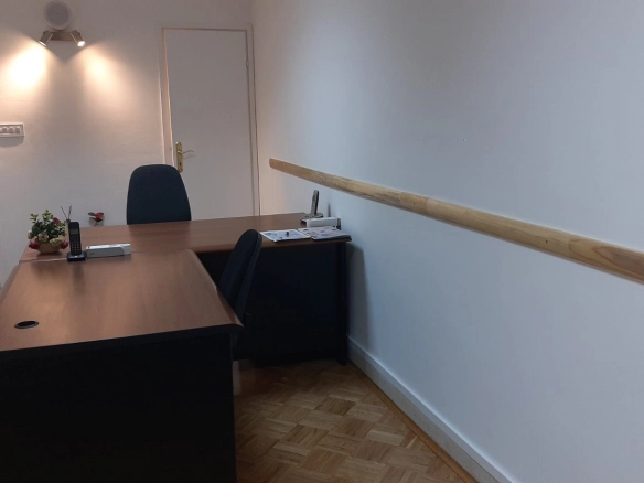 Izdavanje: Poslovni prostor 20 m² – Blok 5, Podgorica — fotografija 10
