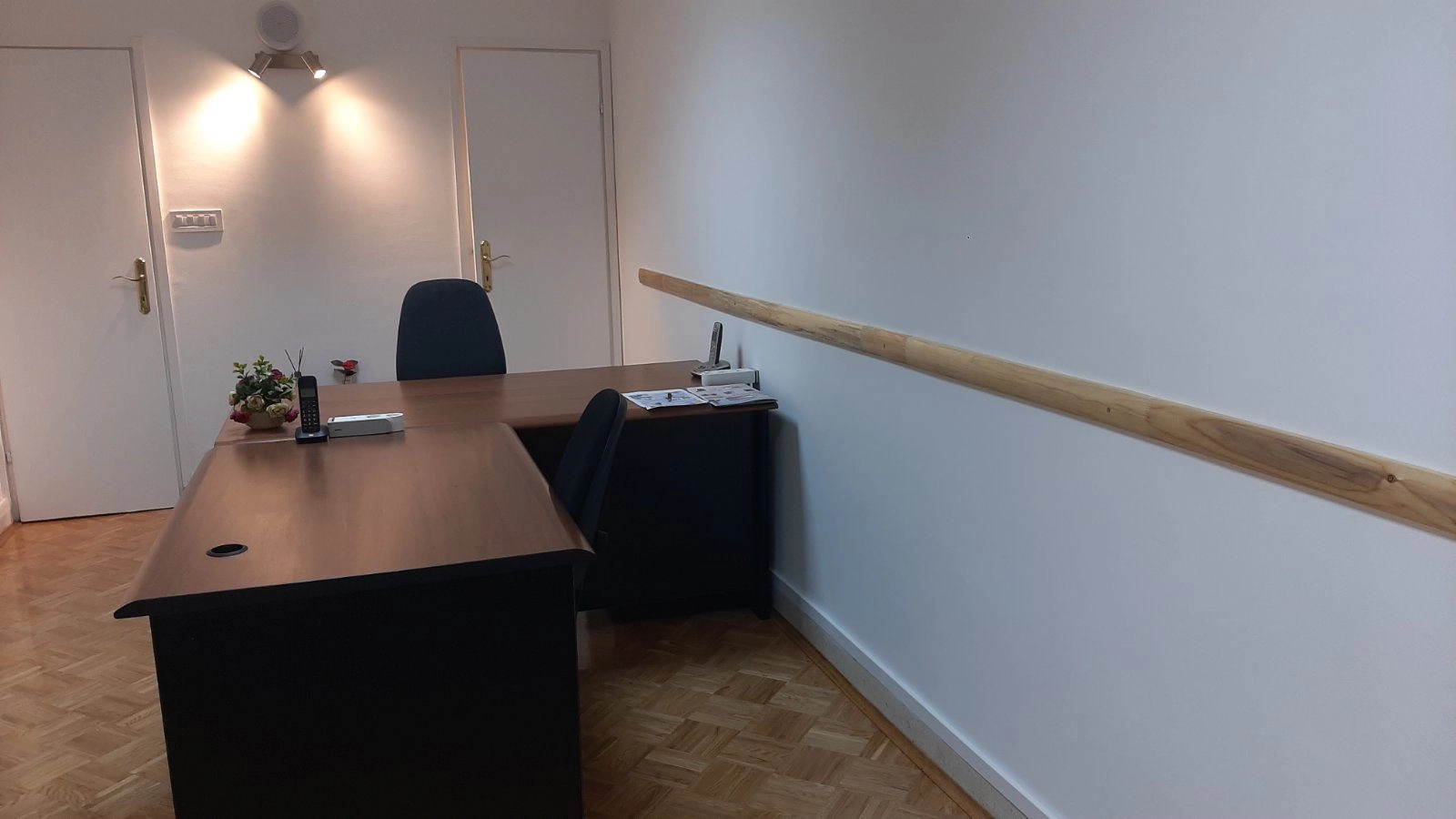 Izdavanje: Poslovni prostor 20 m² – Blok 5, Podgorica — fotografija 10