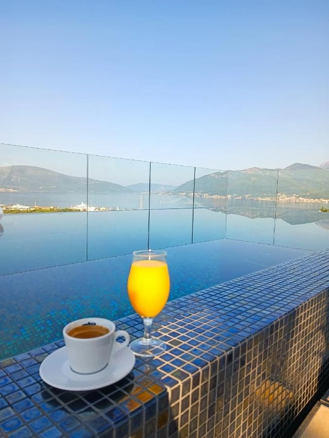 Jednosoban-stan-sa-bazenom-u-Mazini-Tivat Jednosoban stan 55 m² – Mažina, Tivat