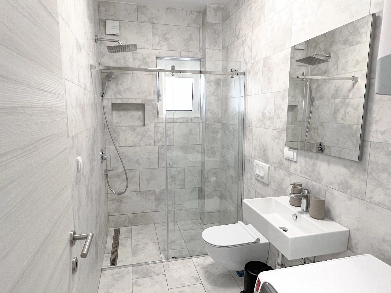 Jednosoban-stan-sa-bazenom-u-Mazini-Tivat-6 Jednosoban stan 55 m² – Mažina, Tivat — fotografija 7