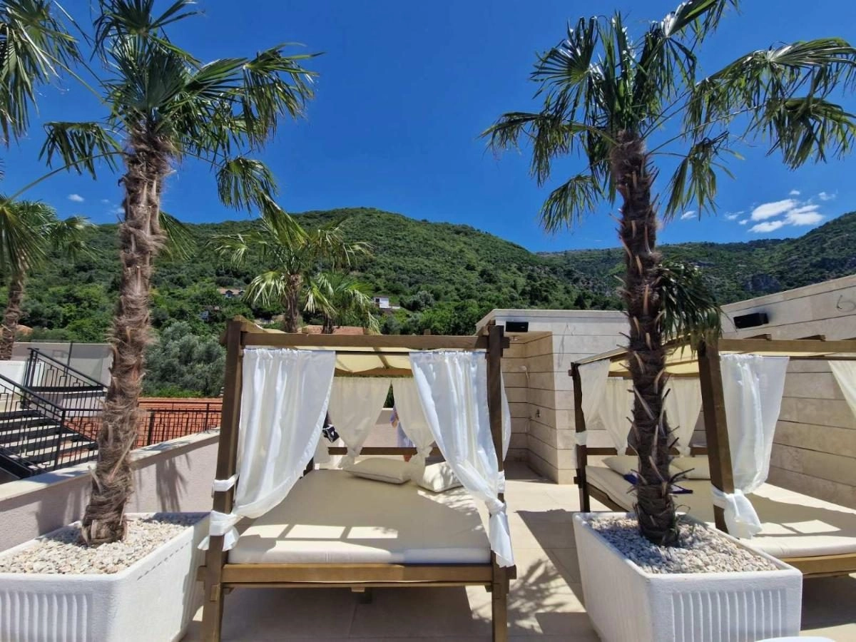 Jednosoban-stan-sa-bazenom-u-Mazini-Tivat-14 Jednosoban stan 55 m² – Mažina, Tivat — fotografija 15