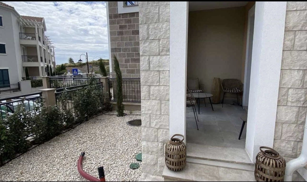 Namjestena-garsonjera-sa-vrtom-Radovici-Tivat-7 Garsonjera 62 m² – Radovići, Tivat — fotografija 8