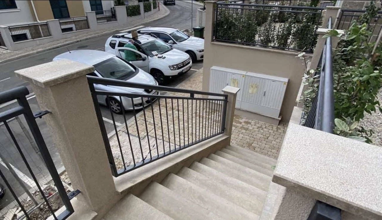 Namjestena-garsonjera-sa-vrtom-Radovici-Tivat-9 Garsonjera 62 m² – Radovići, Tivat — fotografija 10