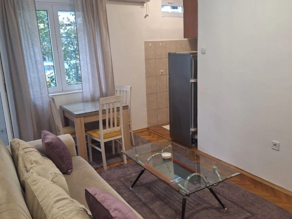 Izdavanje: Jednosoban stan 38 m² – Centar, Podgorica — fotografija 3