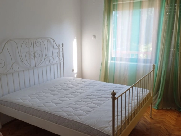 Izdavanje: Kuća 130 m² – Tološi, Podgorica — fotografija 3