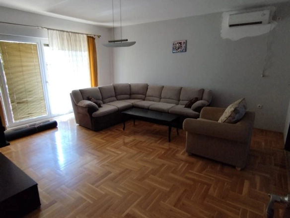 Izdavanje: Kuća 130 m² – Tološi, Podgorica — fotografija 6