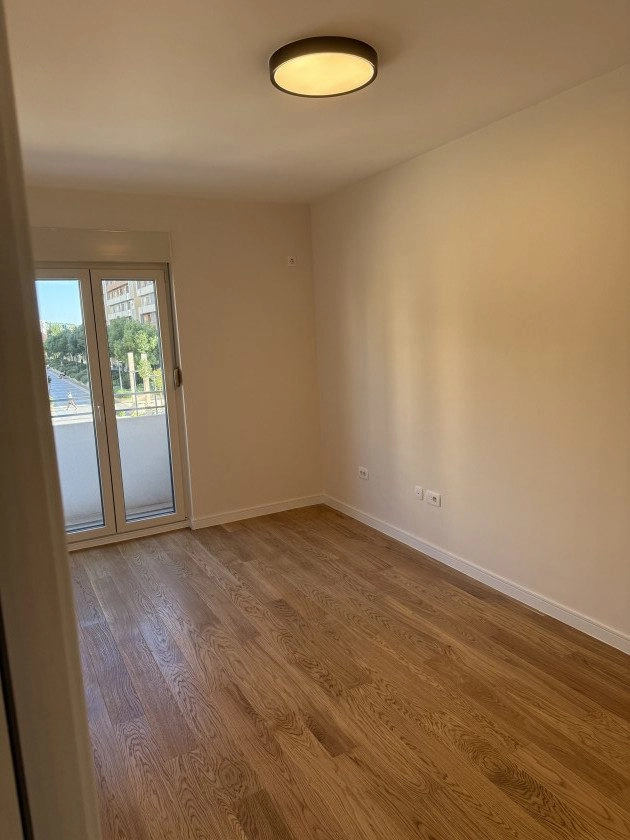 Jednosoban-stan-43-m²-u-Central-Pointu-Podgorica-3 Izdavanje: Jednosoban stan 43 m² – Central Point, Podgorica — fotografija 4