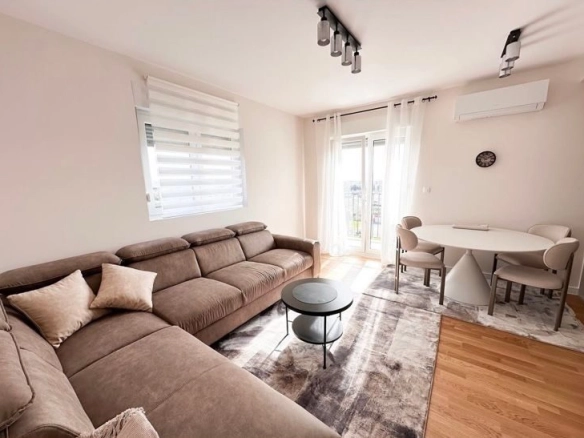 Izdavanje: Dvosoban stan 60 m² – Pobrežje, Podgorica — fotografija 3