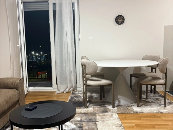 Izdavanje: Dvosoban stan 60 m² – Pobrežje, Podgorica — fotografija 9