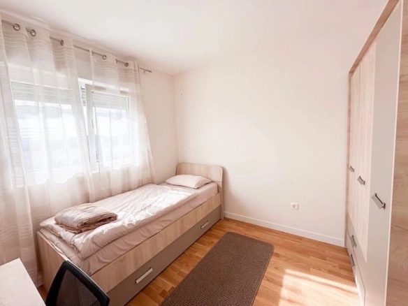 Izdavanje: Dvosoban stan 60 m² – Pobrežje, Podgorica — fotografija 10