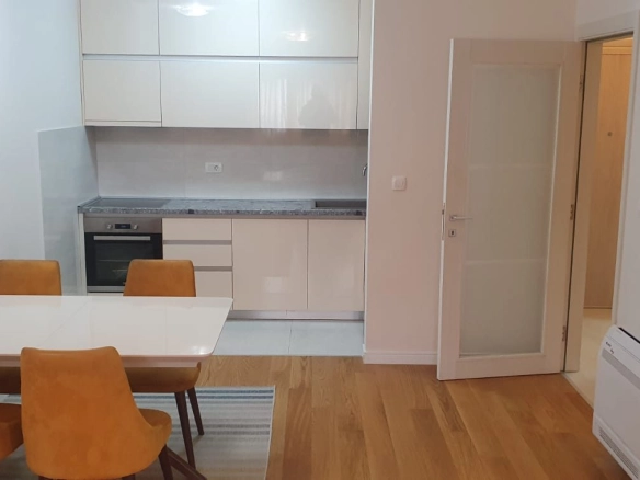 Izdavanje: Dvosoban stan 69 m² – Central Point, Podgorica — fotografija 2