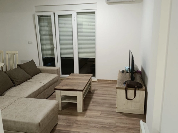 Izdavanje: Jednosoban stan – Stari aerodrom, Podgorica — fotografija 5