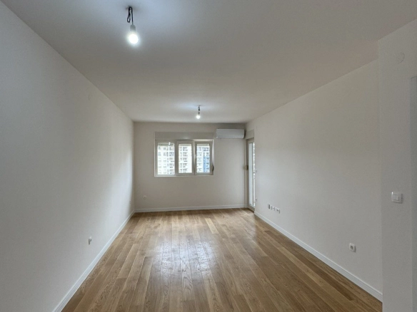 Izdavanje: Jednosoban stan 492 m² – Central Point, Podgorica — fotografija 4