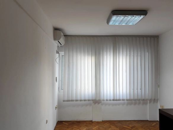 Izdavanje: Poslovni prostor 33 m² – Centar, Podgorica — fotografija 10