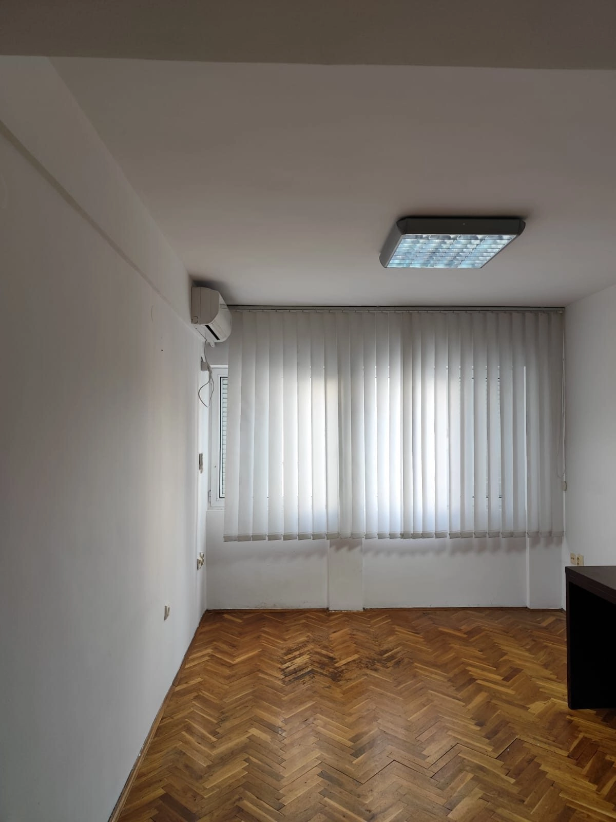 Izdavanje: Poslovni prostor 33 m² – Centar, Podgorica — fotografija 10