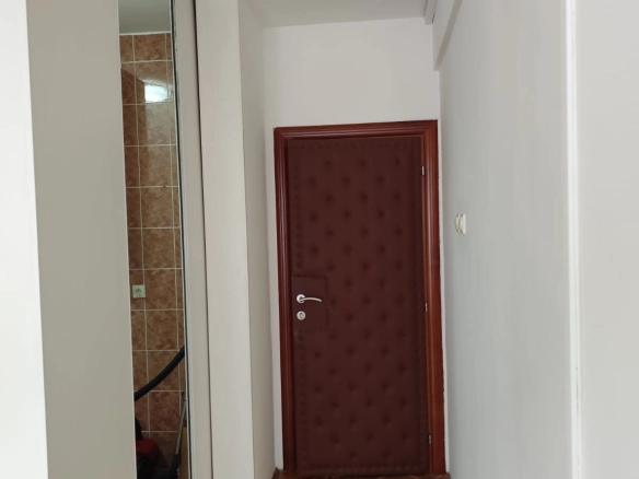 Izdavanje: Poslovni prostor 33 m² – Centar, Podgorica — fotografija 11