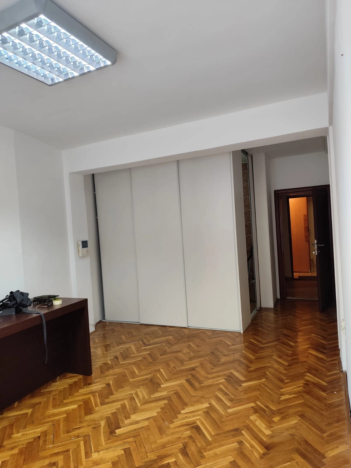 Izdavanje: Poslovni prostor 33 m² – Centar, Podgorica — fotografija 12