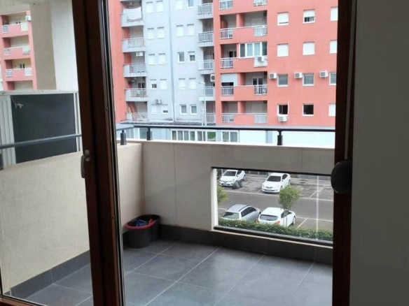 Izdavanje: Dvosoban stan 69 m² – Master kvart, Podgorica — fotografija 4