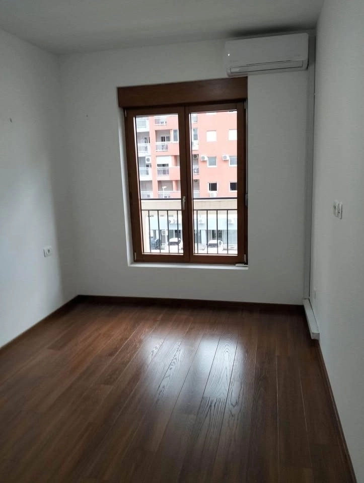 Dvosoban-stan-u-Master-kvartu-Podgorica-6 Izdavanje: Dvosoban stan 69 m² – Master kvart, Podgorica — fotografija 7