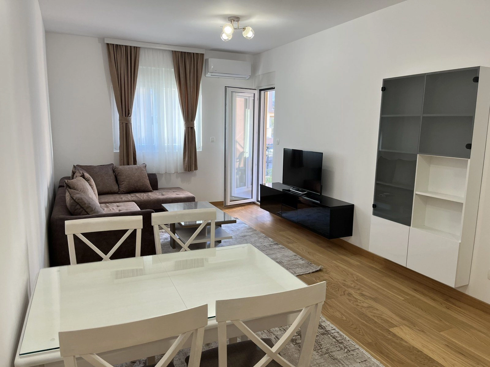 Izdavanje: Jednosoban stan 48 m² – City kvart, Podgorica — fotografija 4