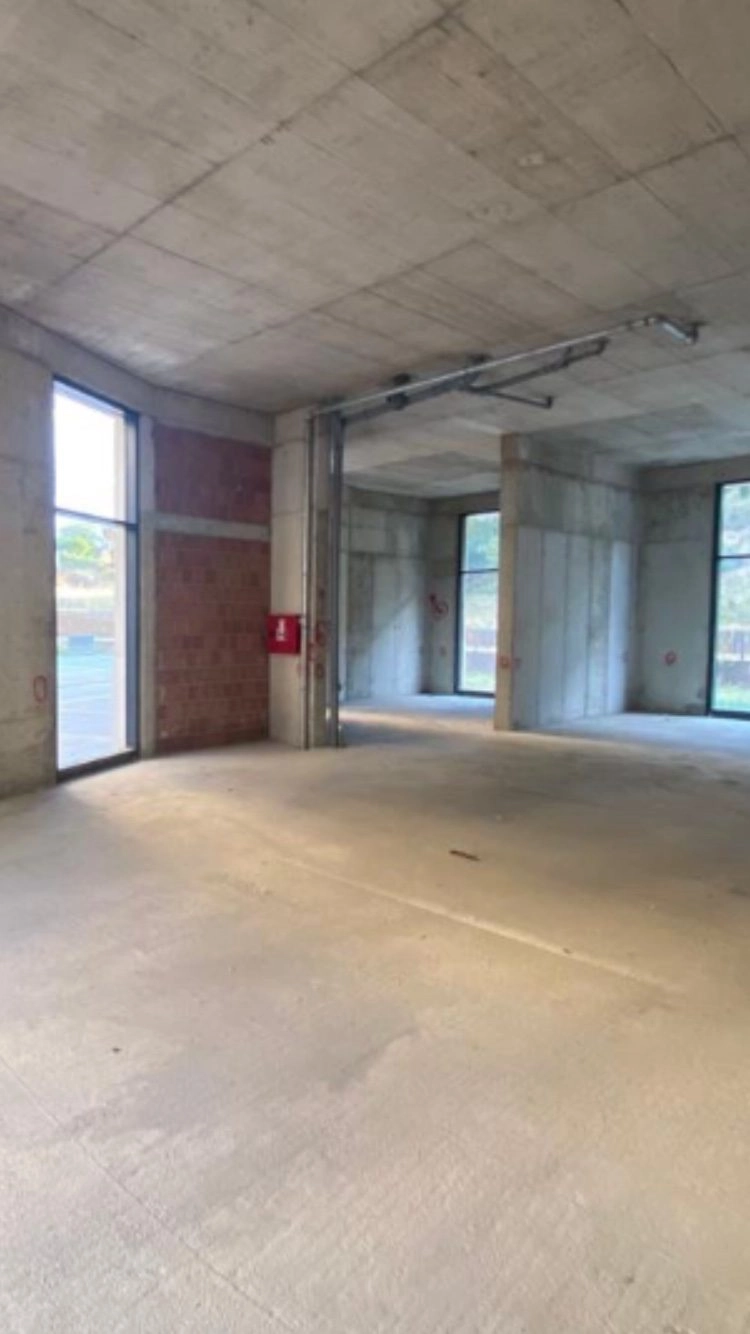 Izdavanje: Hotel 126 m² – Stara Varoš, Podgorica — fotografija 3