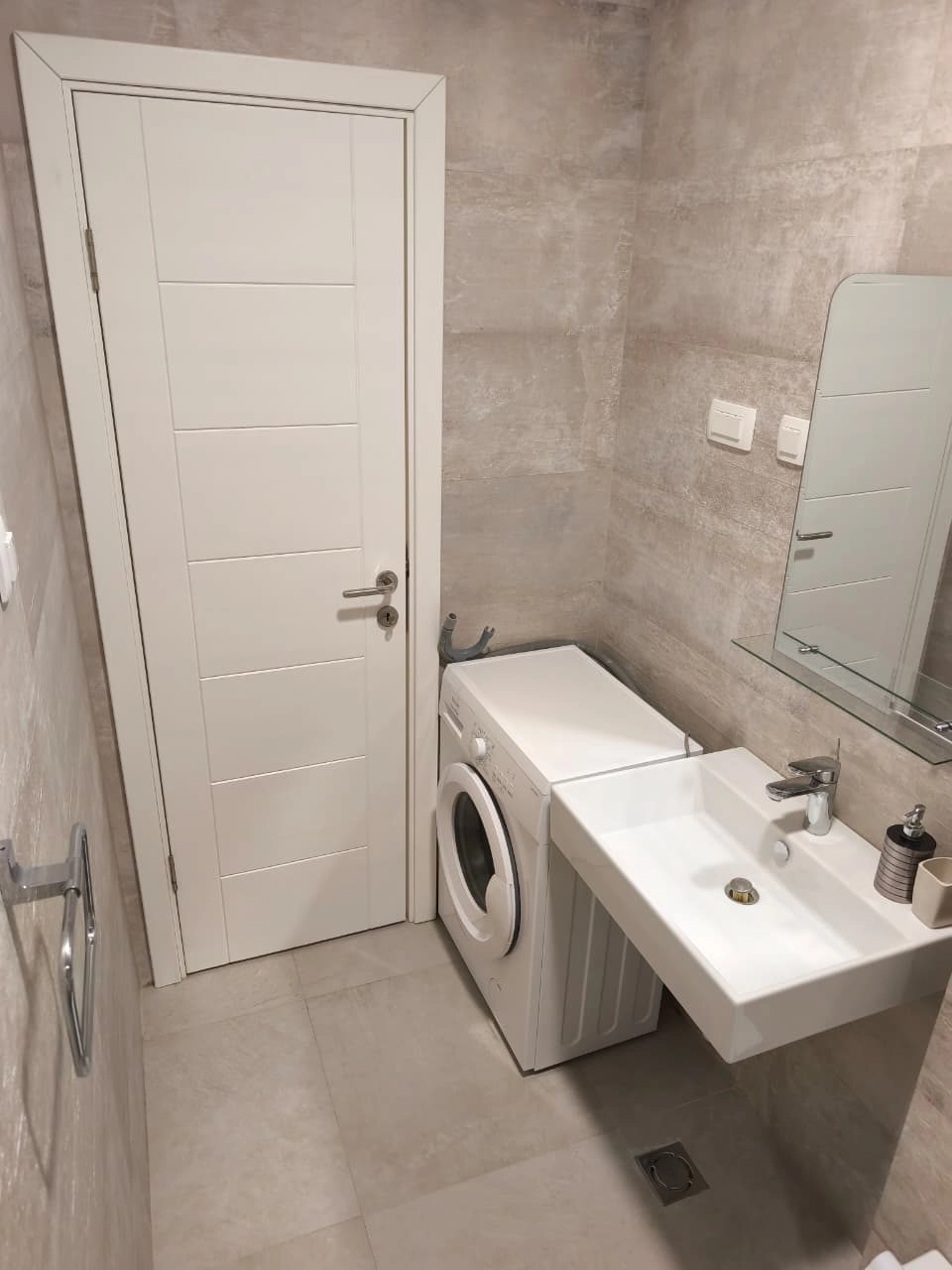 Izdavanje: Garsonjera 30 m² – Gorica C, Podgorica — fotografija 3