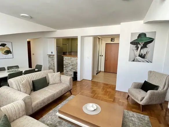 Izdavanje: Jednosoban stan 71 m² – Stari aerodrom, Podgorica — fotografija 3