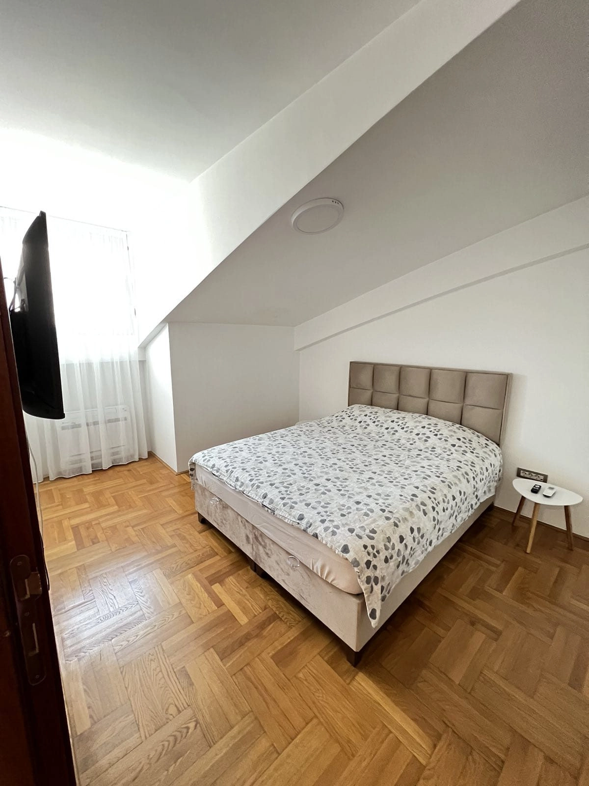 Jednosoban-stan-Stari-aerodrom-Podgorica-14 Izdavanje: Jednosoban stan 71 m² – Stari aerodrom, Podgorica — fotografija 15