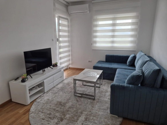 Izdavanje: Garsonjera 33 m² – Preko Morače, Podgorica — fotografija 2