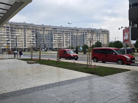 Izdavanje: Poslovni prostor 94 m² – Central Point, Podgorica — fotografija 2