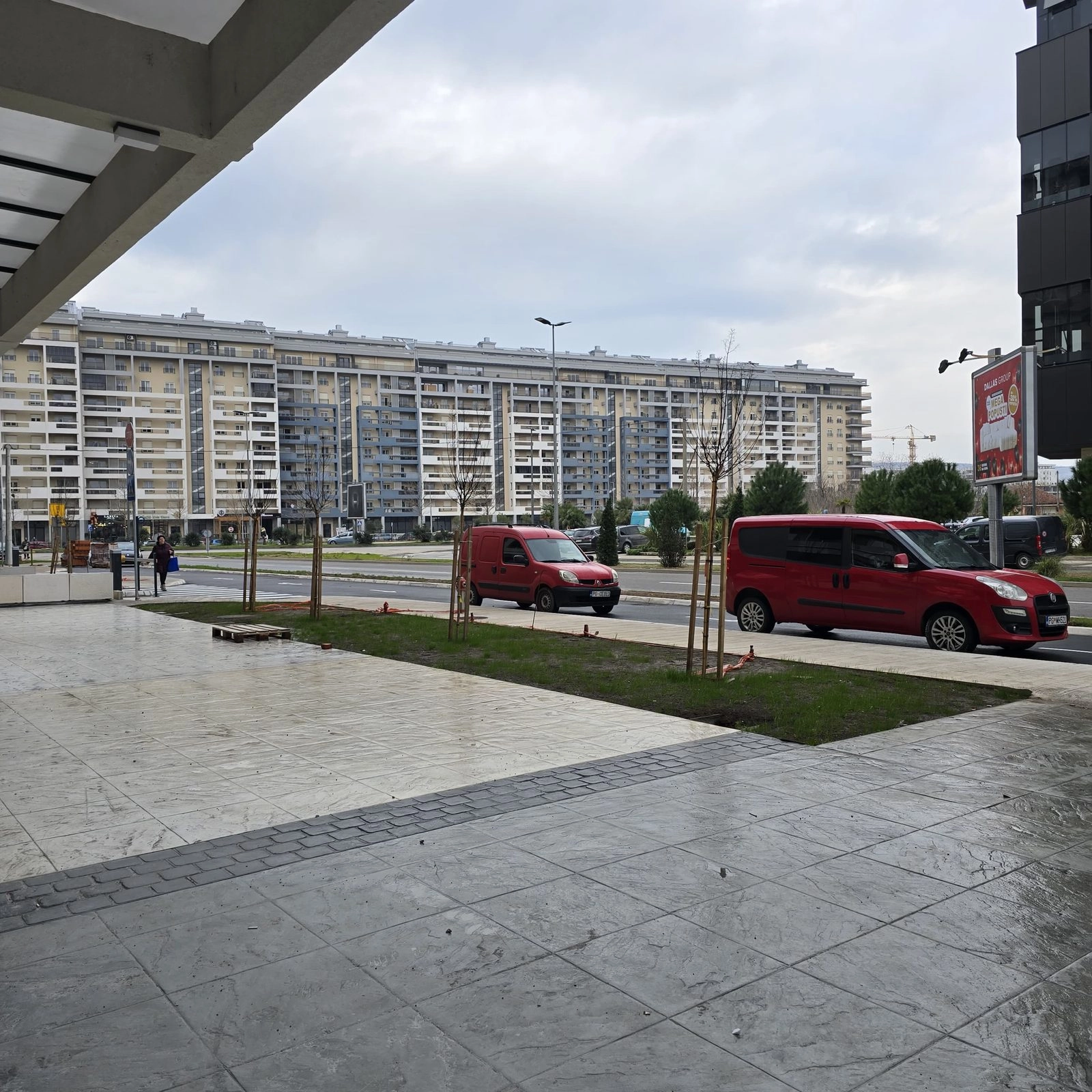 Izdavanje: Poslovni prostor 94 m² – Central Point, Podgorica — fotografija 2