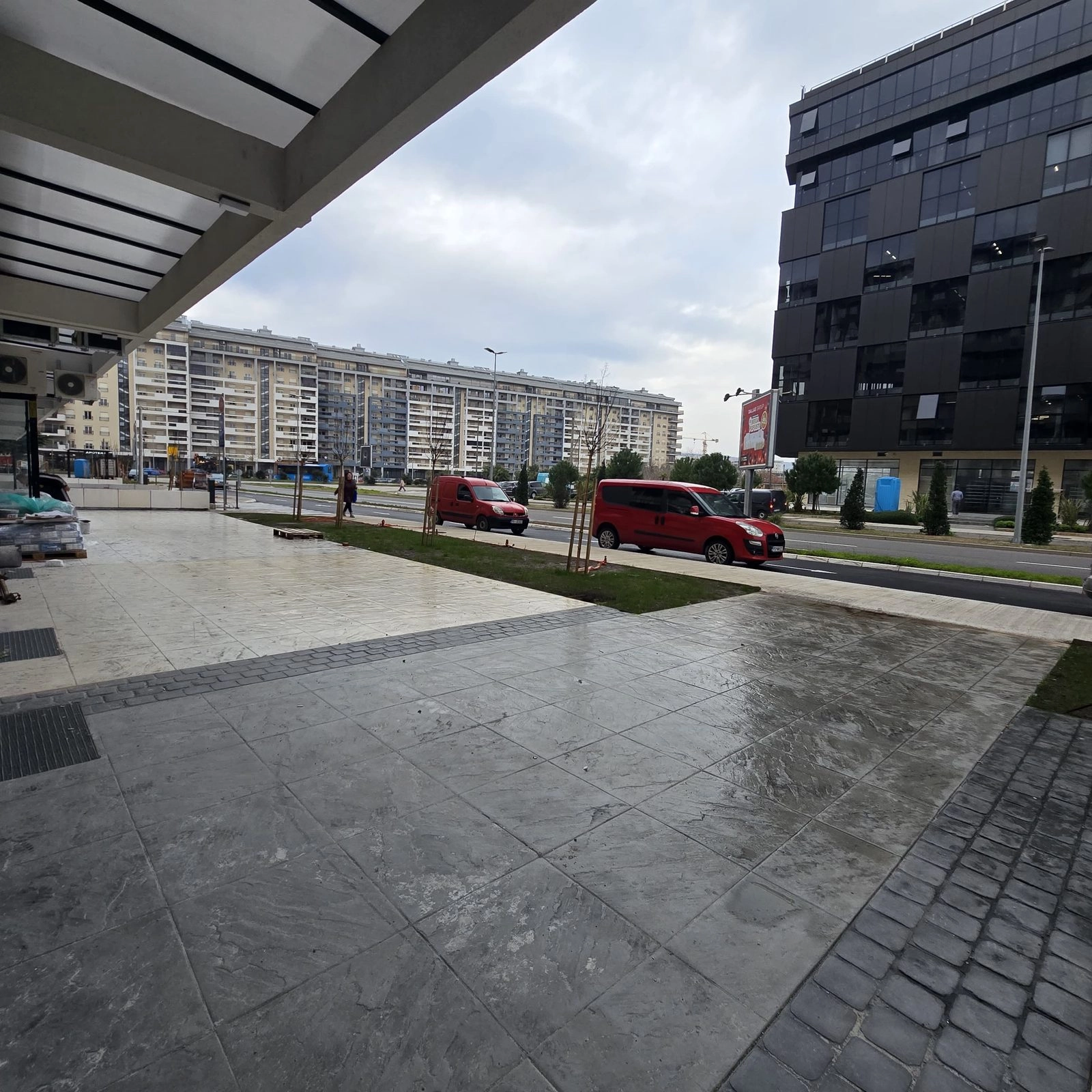 Izdavanje: Poslovni prostor 94 m² – Central Point, Podgorica — fotografija 7