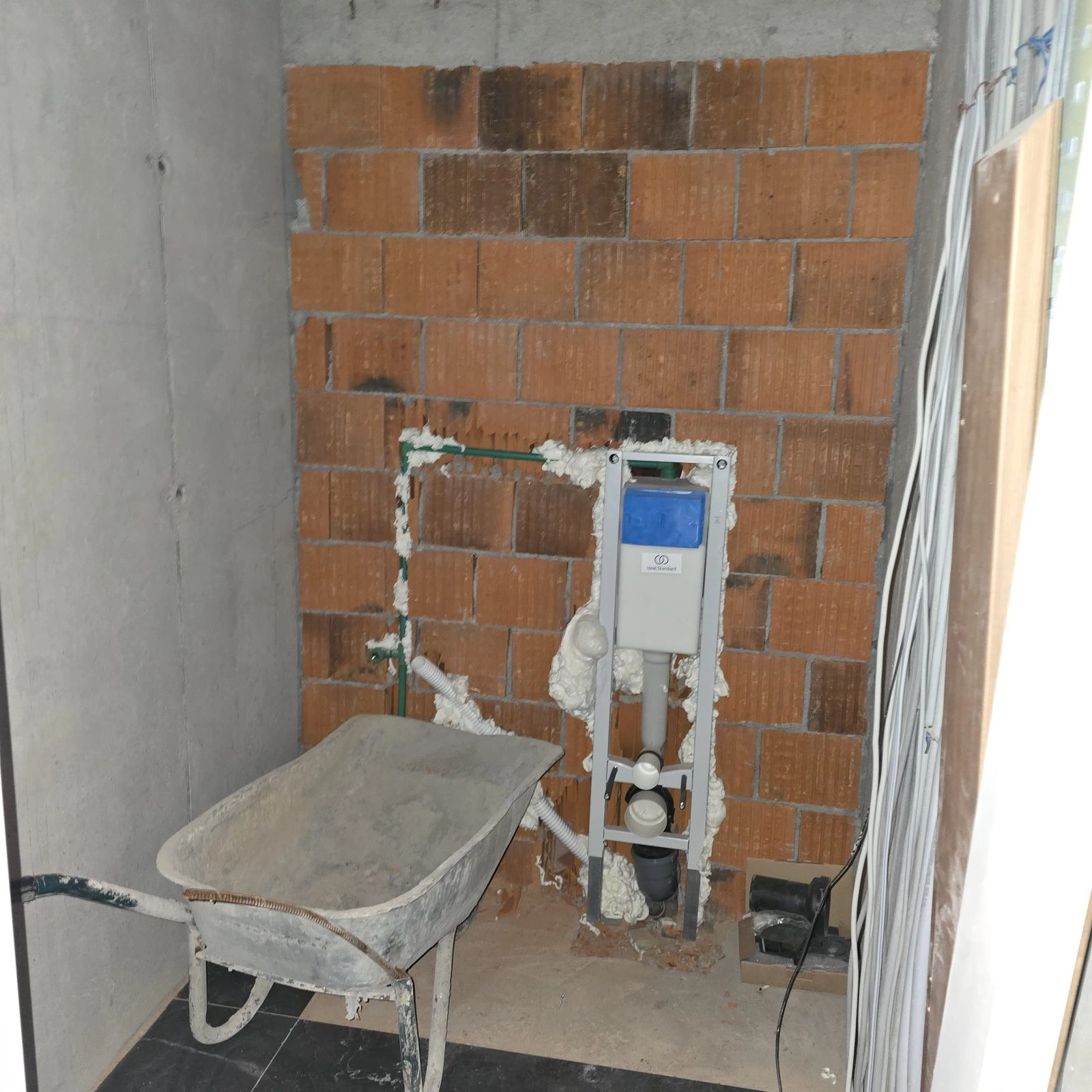 Izdavanje: Poslovni prostor 94 m² – Central Point, Podgorica — fotografija 8