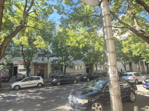 Izdavanje: Dvosoban stan 80 m² – Centar, Podgorica — fotografija 4