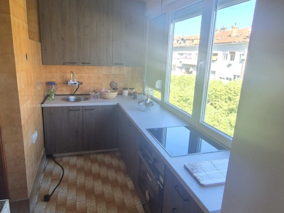 Izdavanje: Dvosoban stan 80 m² – Centar, Podgorica — fotografija 9