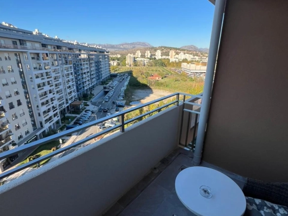 Dvosoban stan sa tri terase, Central Point, Podgorica — fotografija 11